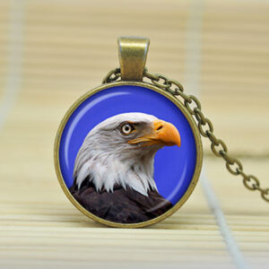 Collar con dije redondo Rostro de Aguila - Bronce